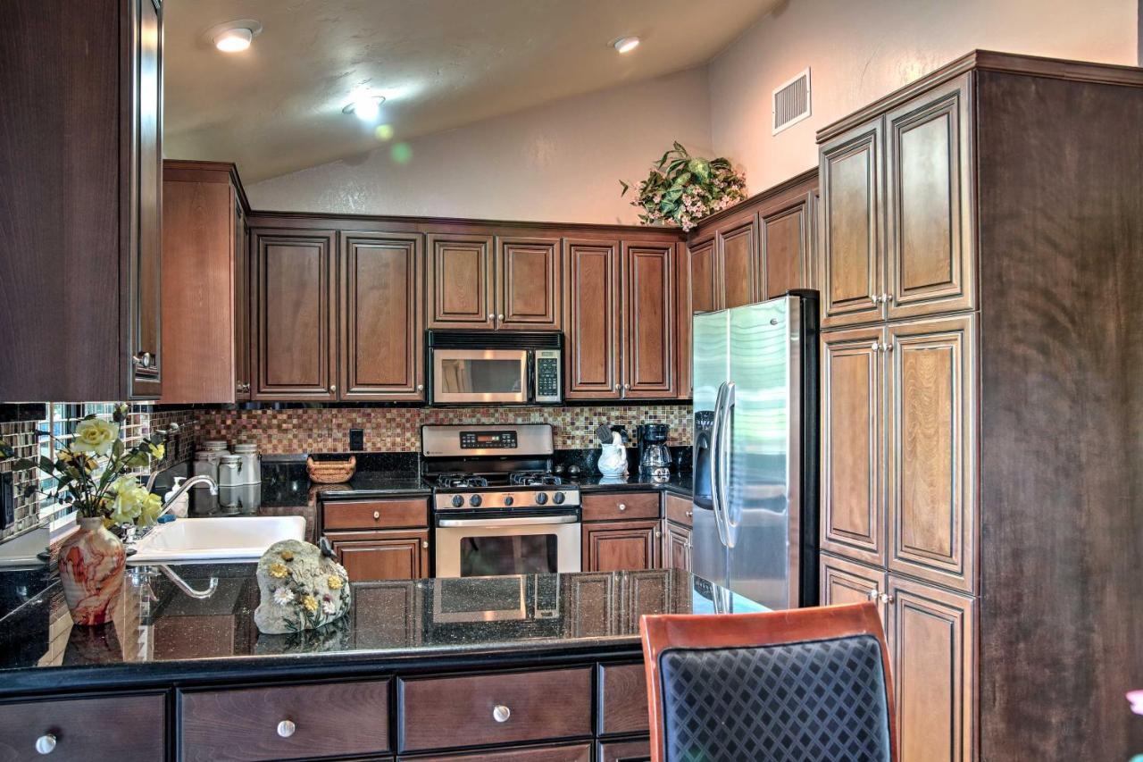 Palm Springs Golf Course Home Private Pool And Spa! ภายนอก รูปภาพ